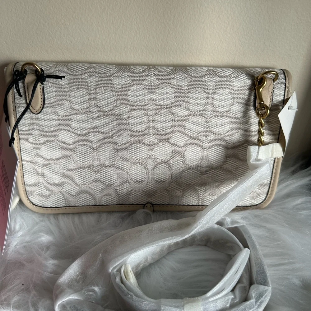 Coach - Picture 2 of 3